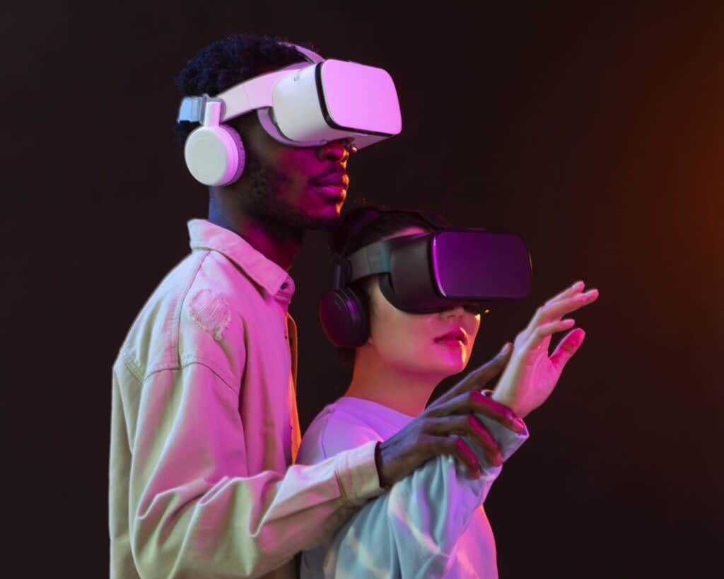 young-woman-man-with-vr-glasses-scaled